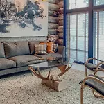 Karhunkelo - Sis 2 Kpl Hissilippuja Villa