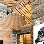 Karhunkelo - Sis 2 Kpl Hissilippuja Villa *