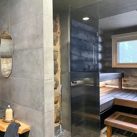 Karhunkelo - Sis 2 Kpl Hissilippuja Вилла Уккохалла