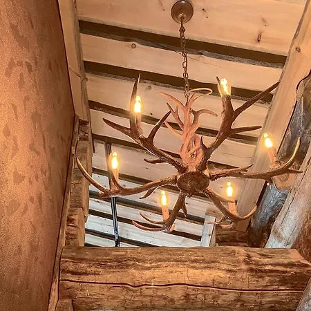 Karhunkelo - Sis 2 Kpl Hissilippuja Вилла