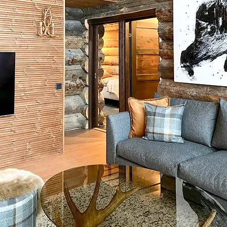 Karhunkelo - Sis 2 Kpl Hissilippuja * Уккохалла