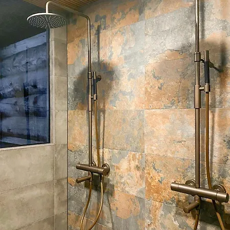 Вилла Karhunkelo - Sis 2 Kpl Hissilippuja